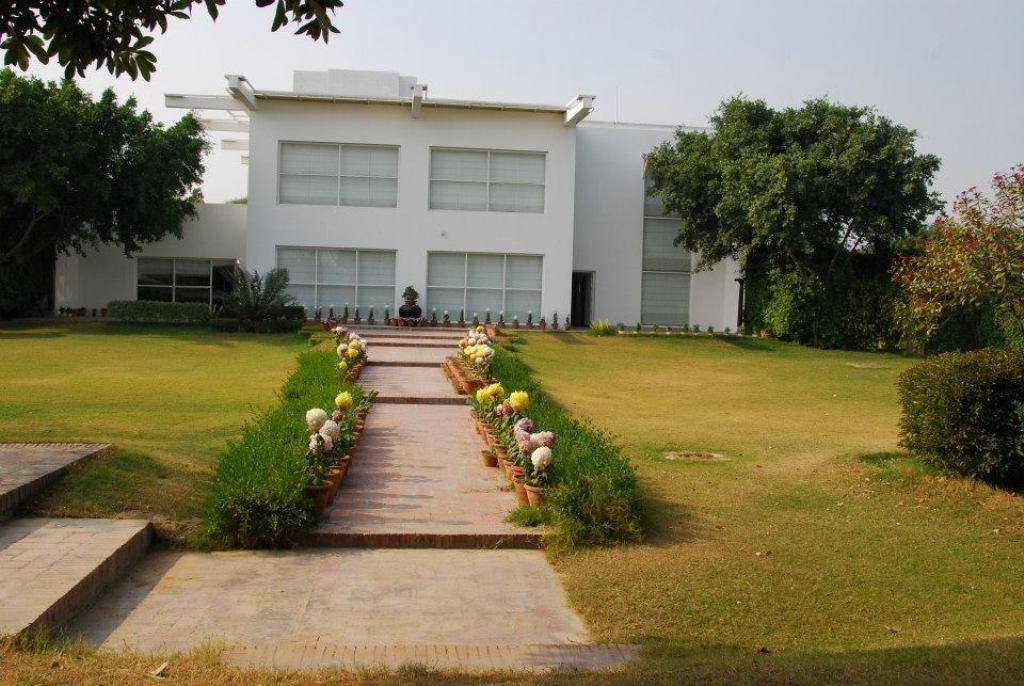 Aravli Vista Hotell Gurgaon Exteriör bild