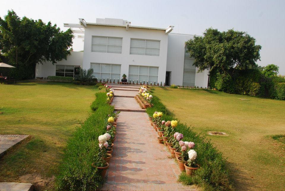 Aravli Vista Hotell Gurgaon Exteriör bild