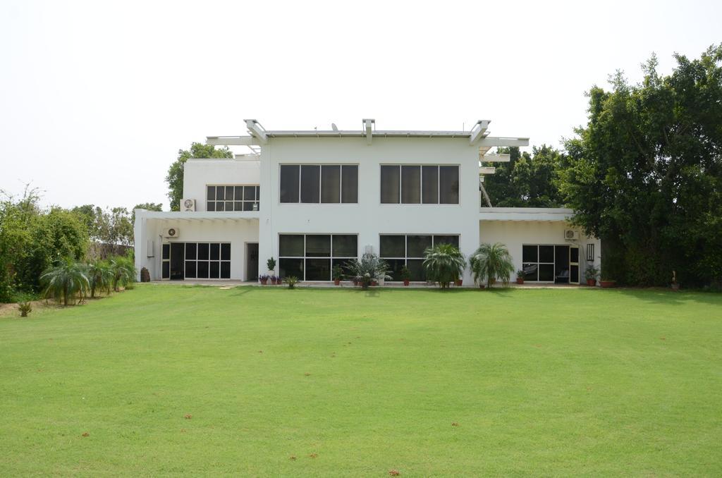 Aravli Vista Hotell Gurgaon Exteriör bild