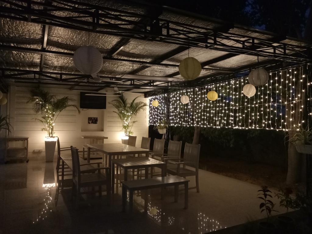 Aravli Vista Hotell Gurgaon Exteriör bild